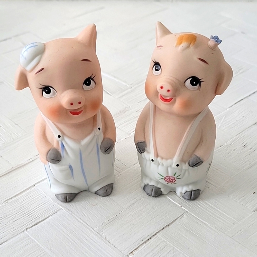 Two Little Pigs in Overall's Salt and Pepper Shakers Collectible Adorable